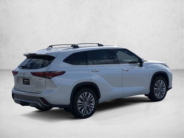 New 2026 Toyota Highlander Platinum image 5