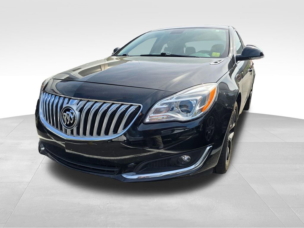Used 2017 Buick Regal Sport Touring image 5
