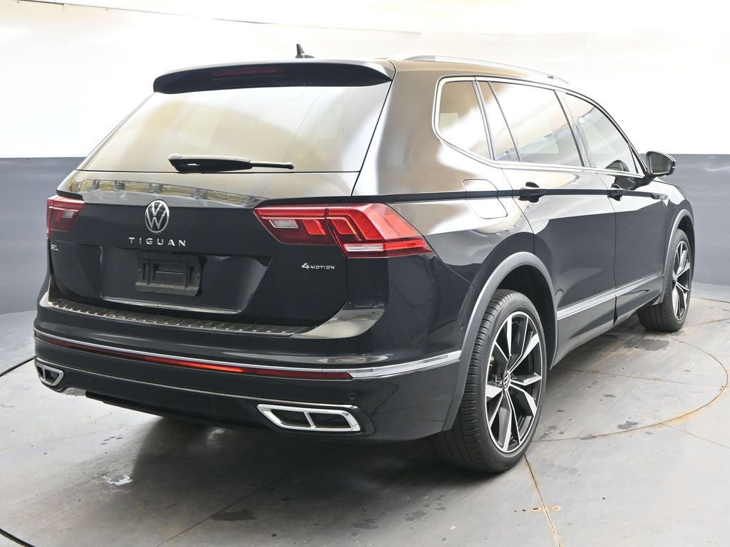 Used 2023 Volkswagen Tiguan SEL R-Line image 5