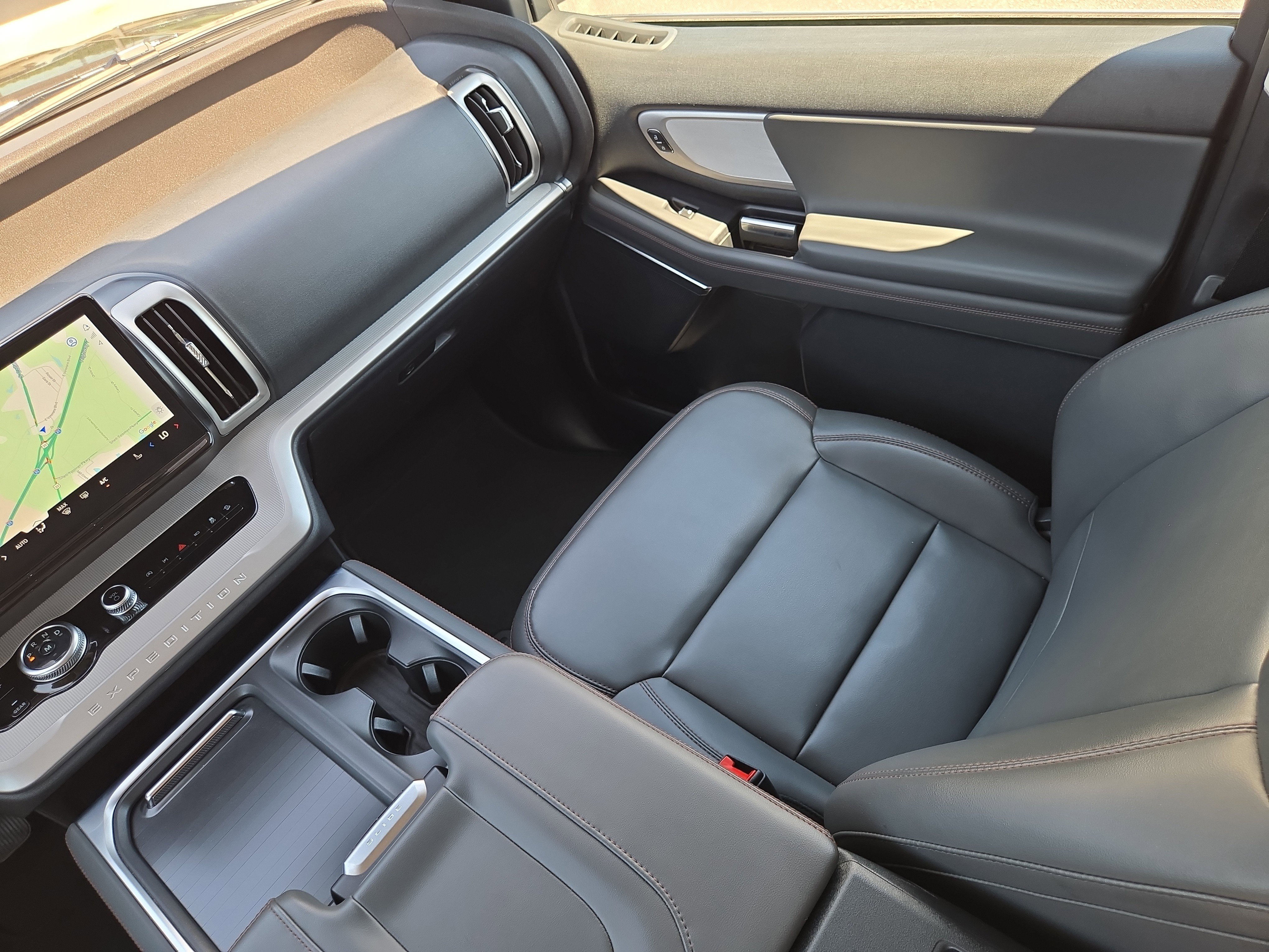 Used 2025 Ford Expedition Max Active AWD/4WD image 19