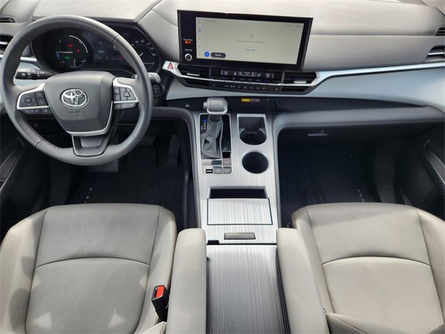 Certified 2025 Toyota Sienna XLE image 26