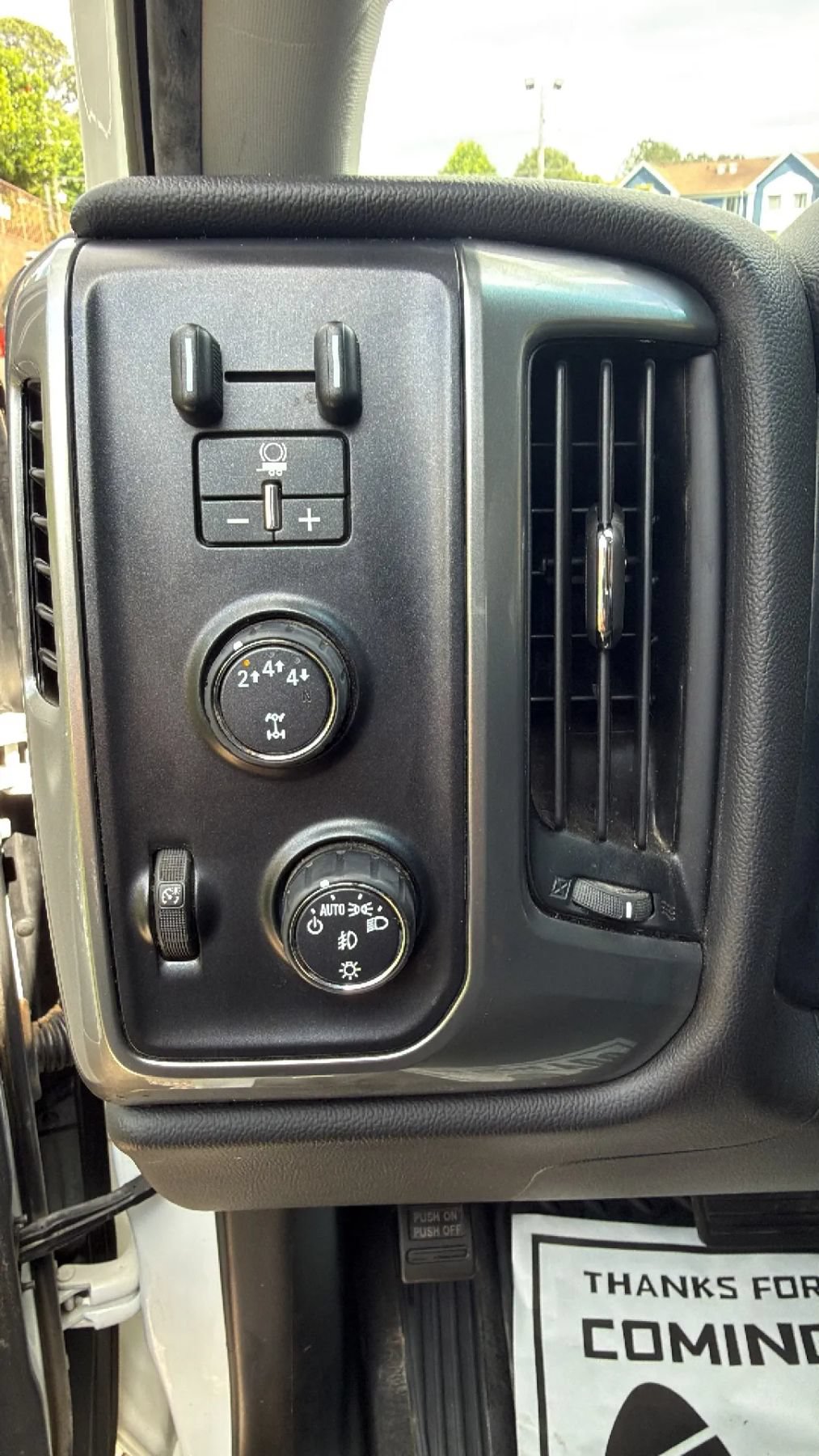 Used 2019 Chevrolet Silverado 2500 LT AWD/4WD image 18