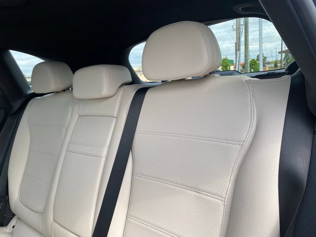 Used 2024 Mercedes-Benz GLC 300 image 28