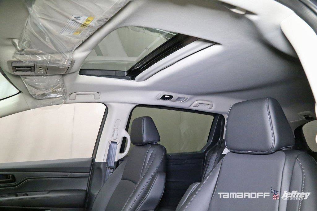 New 2026 Honda Odyssey EX-L image 3