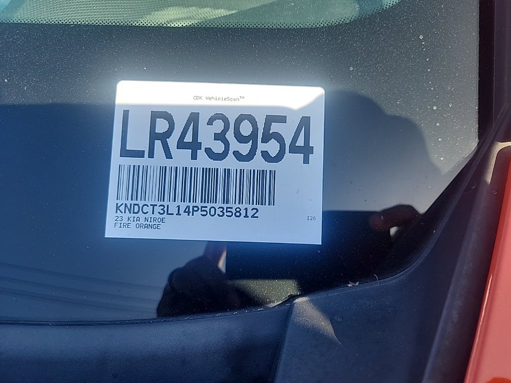 Certified 2023 Kia Niro Wave FWD image 4