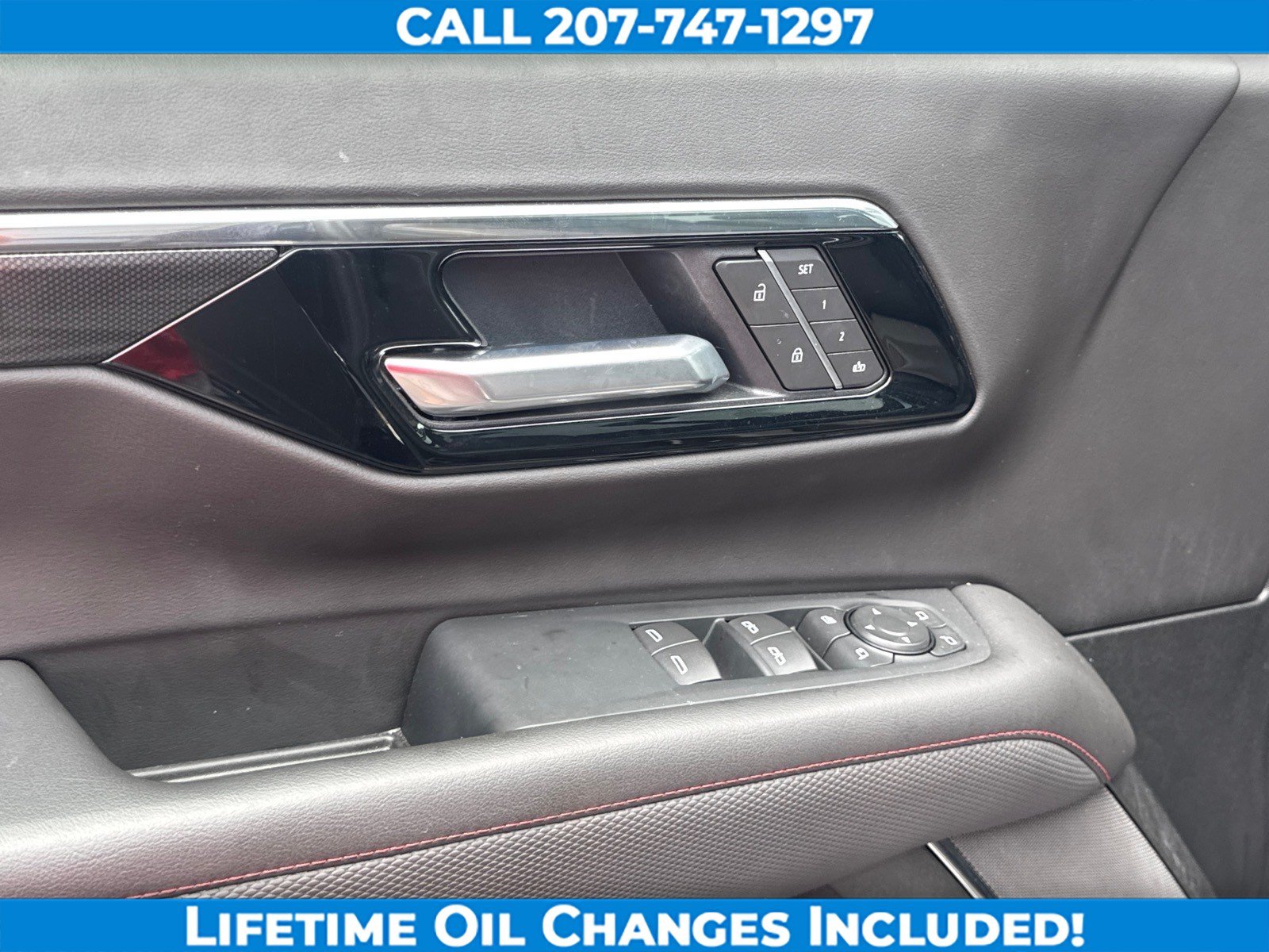Used 2025 Chevrolet Suburban RST w/ Comfort Package AWD/4WD image 11