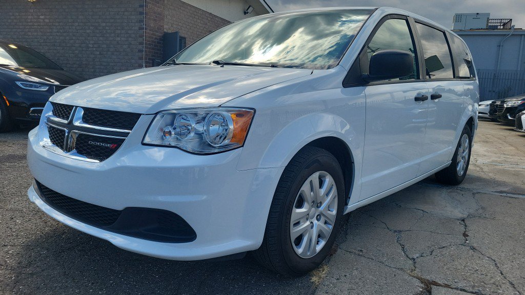 Used 2019 Dodge Grand Caravan SE FWD image 5