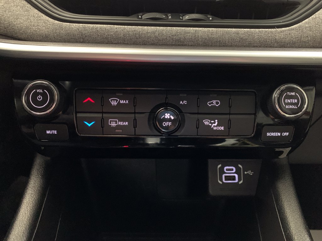 Used 2022 Jeep Compass Latitude AWD/4WD image 27