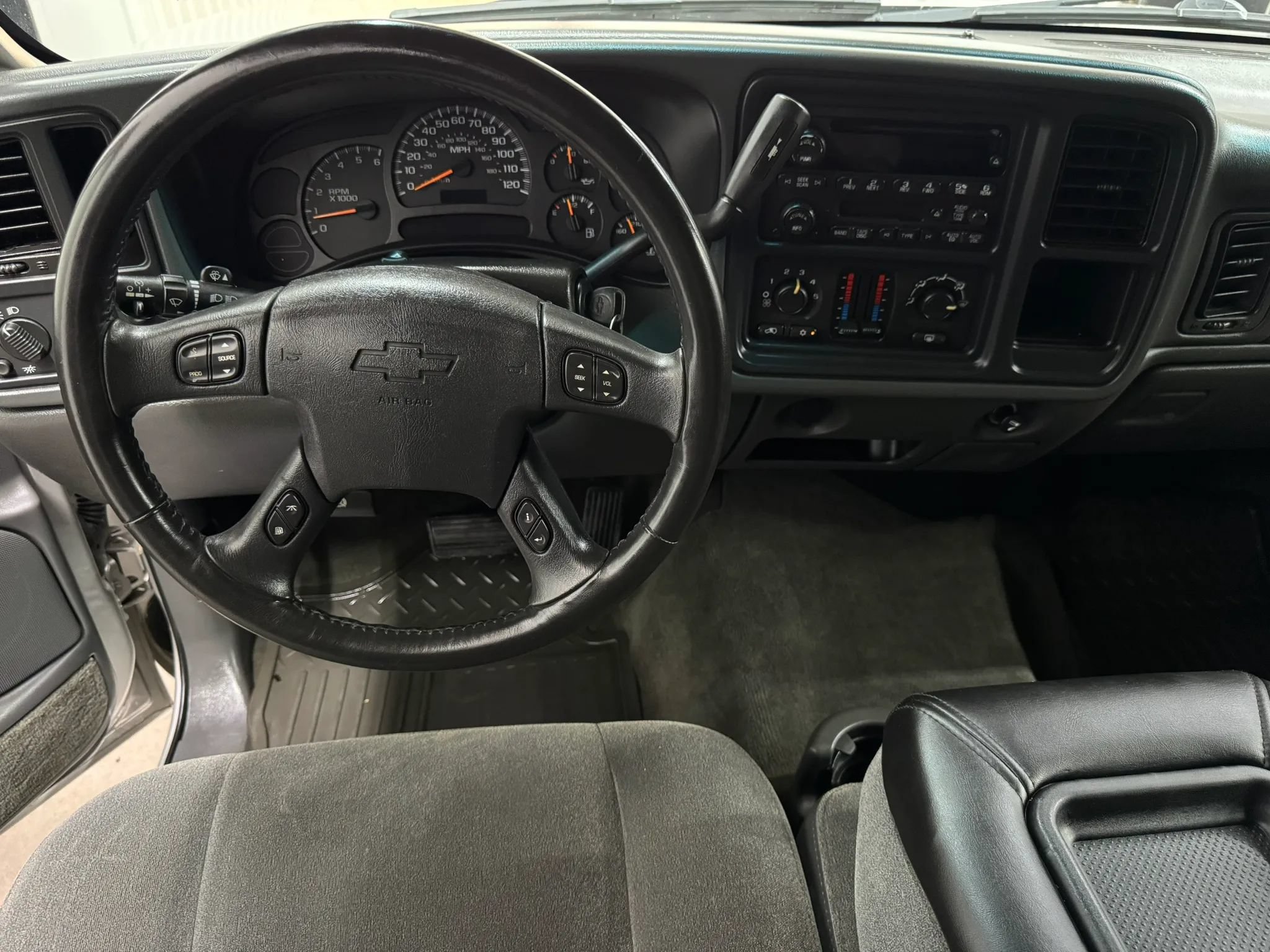 Used 2005 Chevrolet Silverado 1500 LS RWD image 13