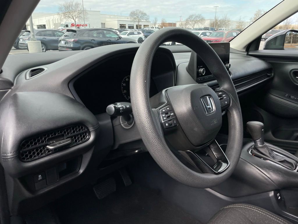 Certified 2025 Honda HR-V LX image 27