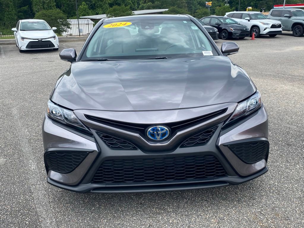Used 2024 Toyota Camry SE w/ Audio Upgrade Package FWD image 18