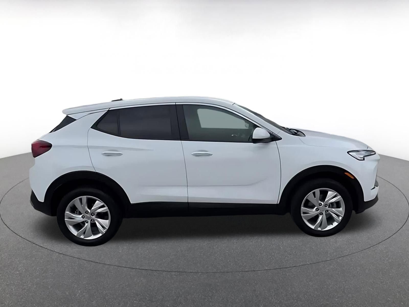 Used 2025 Buick Encore GX Preferred AWD/4WD image 16