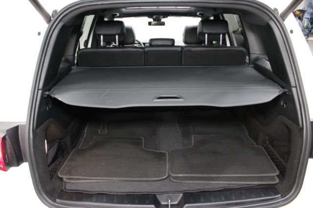 Used 2020 Mercedes-Benz GLB 250 4MATIC w/ Premium Package image 24