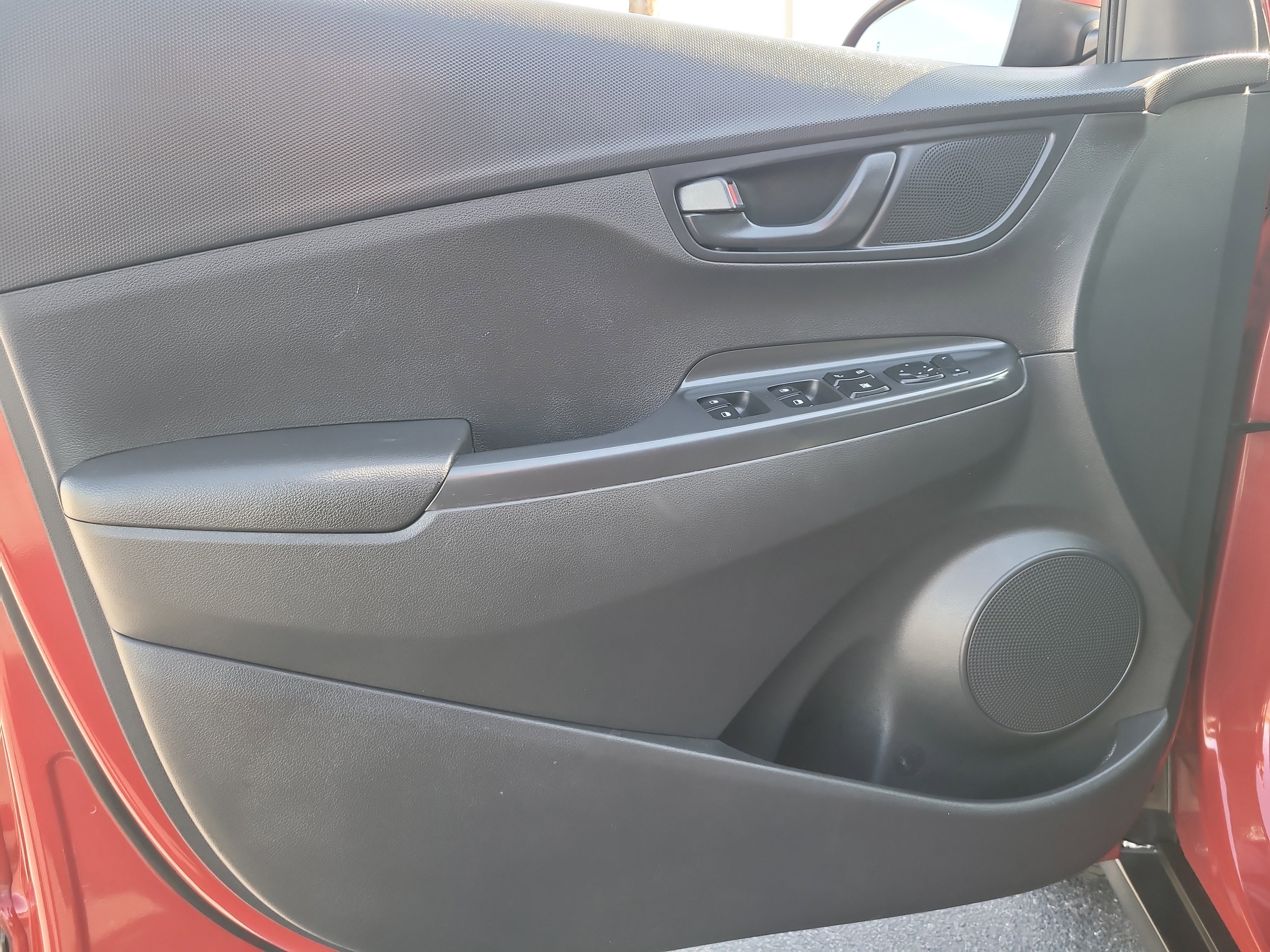 Used 2022 Hyundai Kona SEL image 14