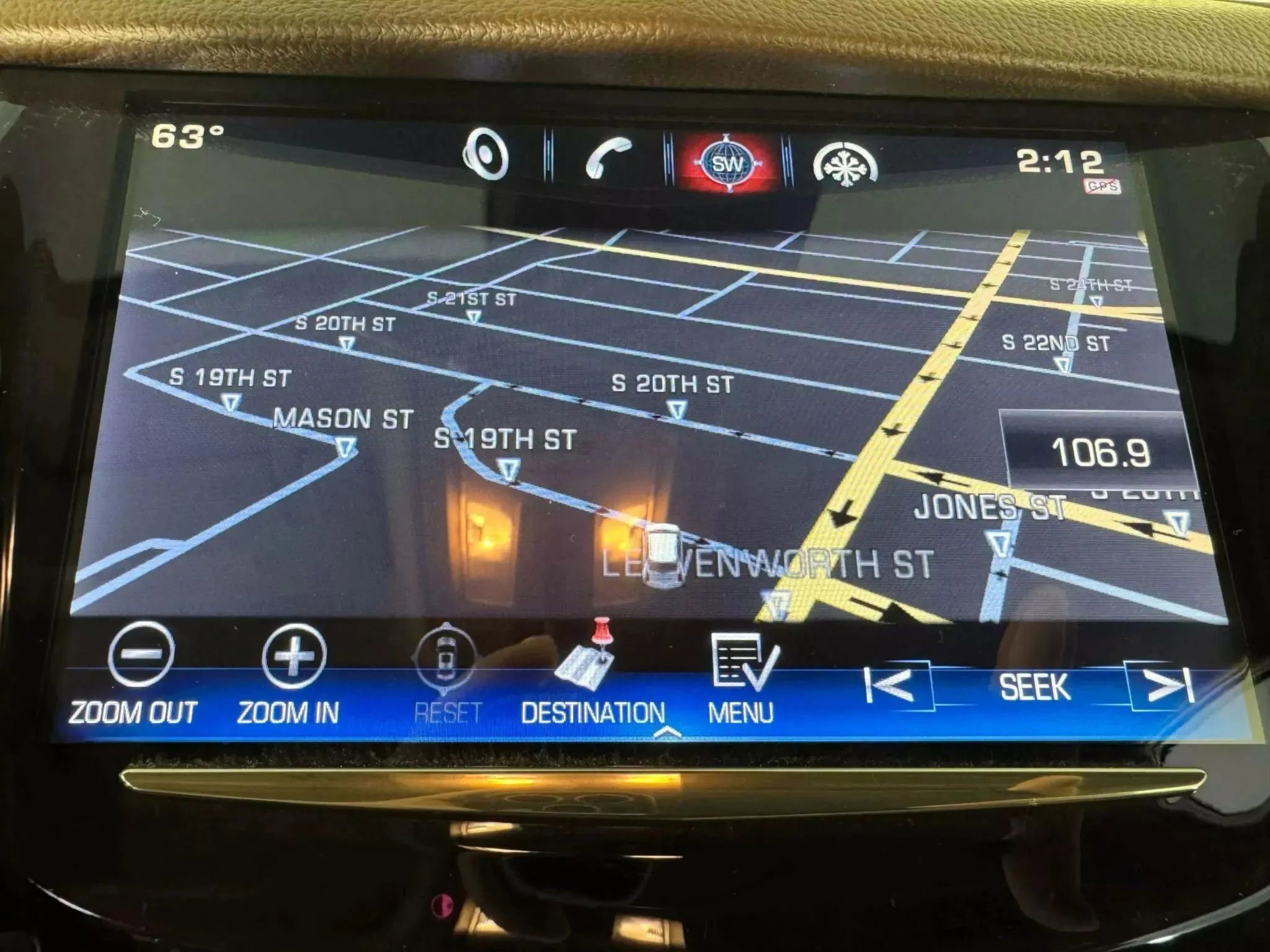 Used 2016 Cadillac SRX Luxury w/ Driver Awareness Package image 22