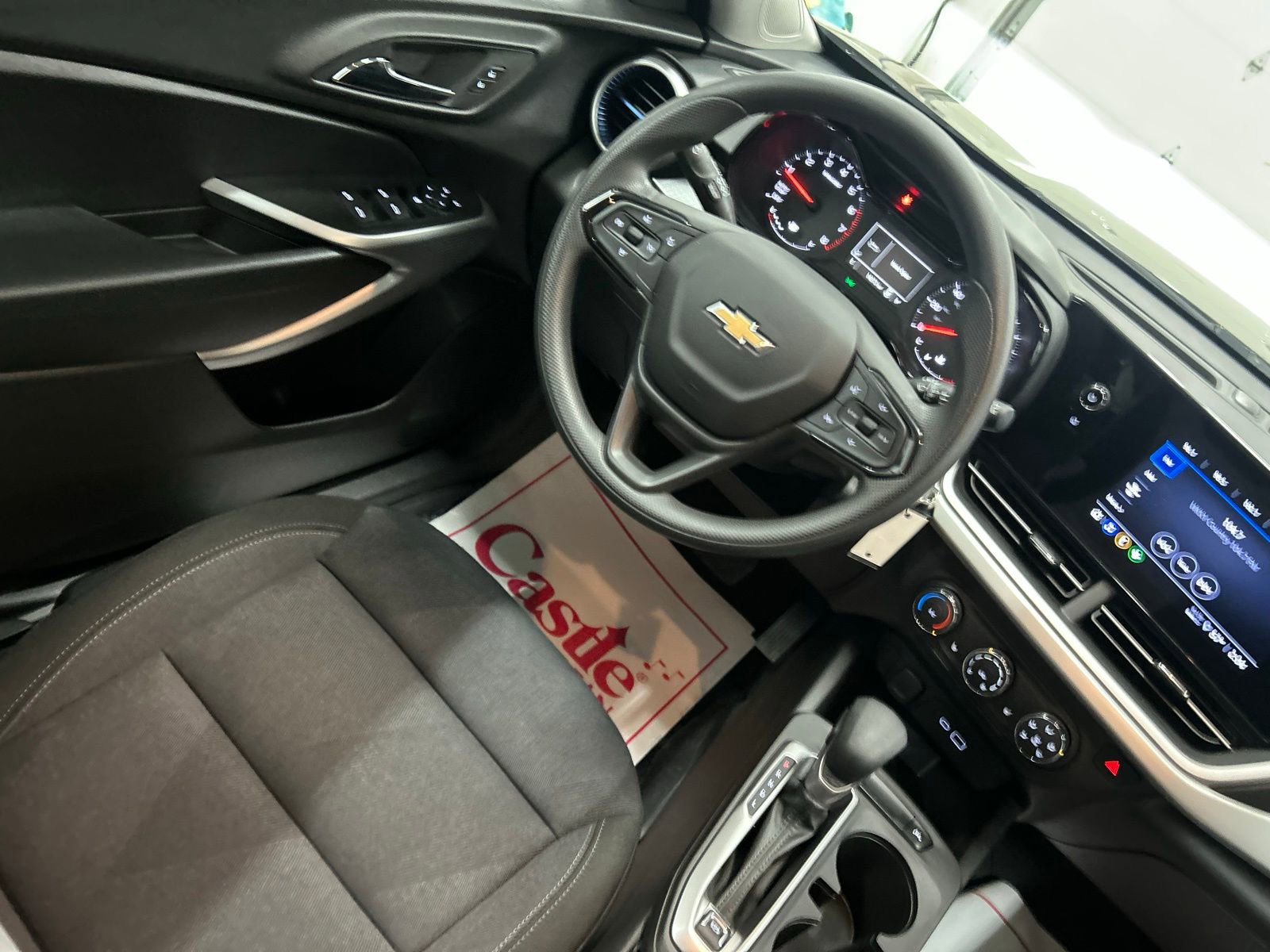 Used 2024 Chevrolet Trax LS w/ LS Convenience Package image 25