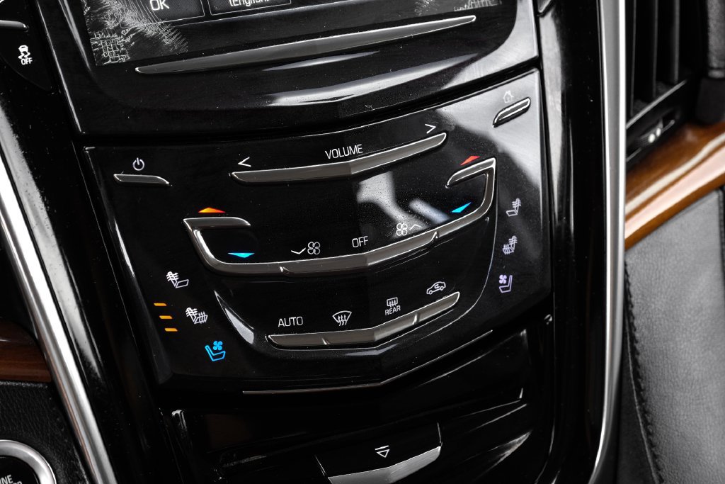 Used 2019 Cadillac Escalade ESV Premium Luxury RWD image 24