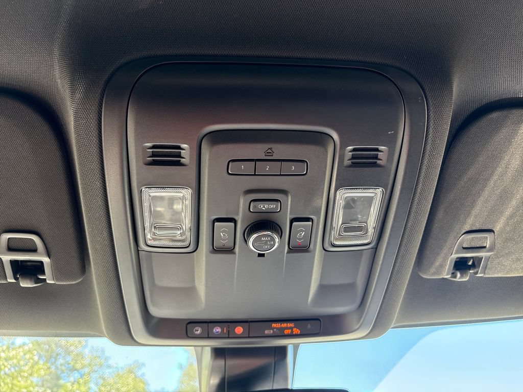 Used 2022 Chevrolet Tahoe RST w/ Luxury Package RWD image 36