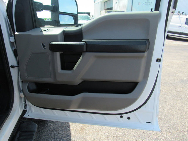 Used 2021 Ford F550 4x4 Crew Cab Super Duty image 12