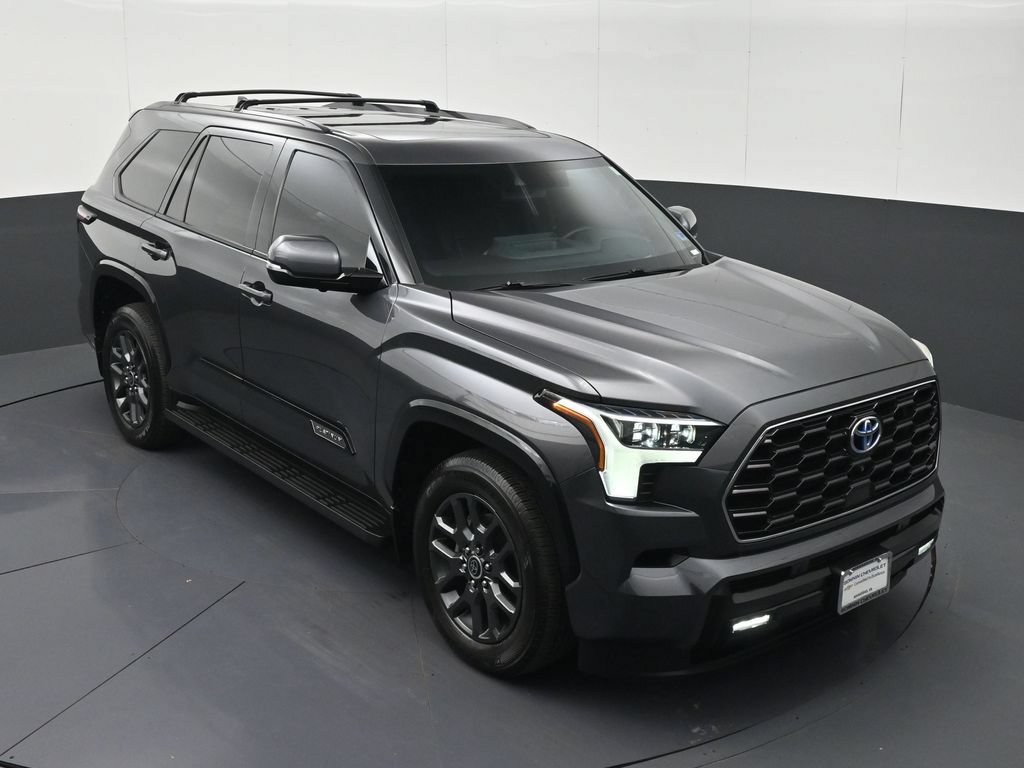 Used 2023 Toyota Sequoia Platinum AWD/4WD image 32