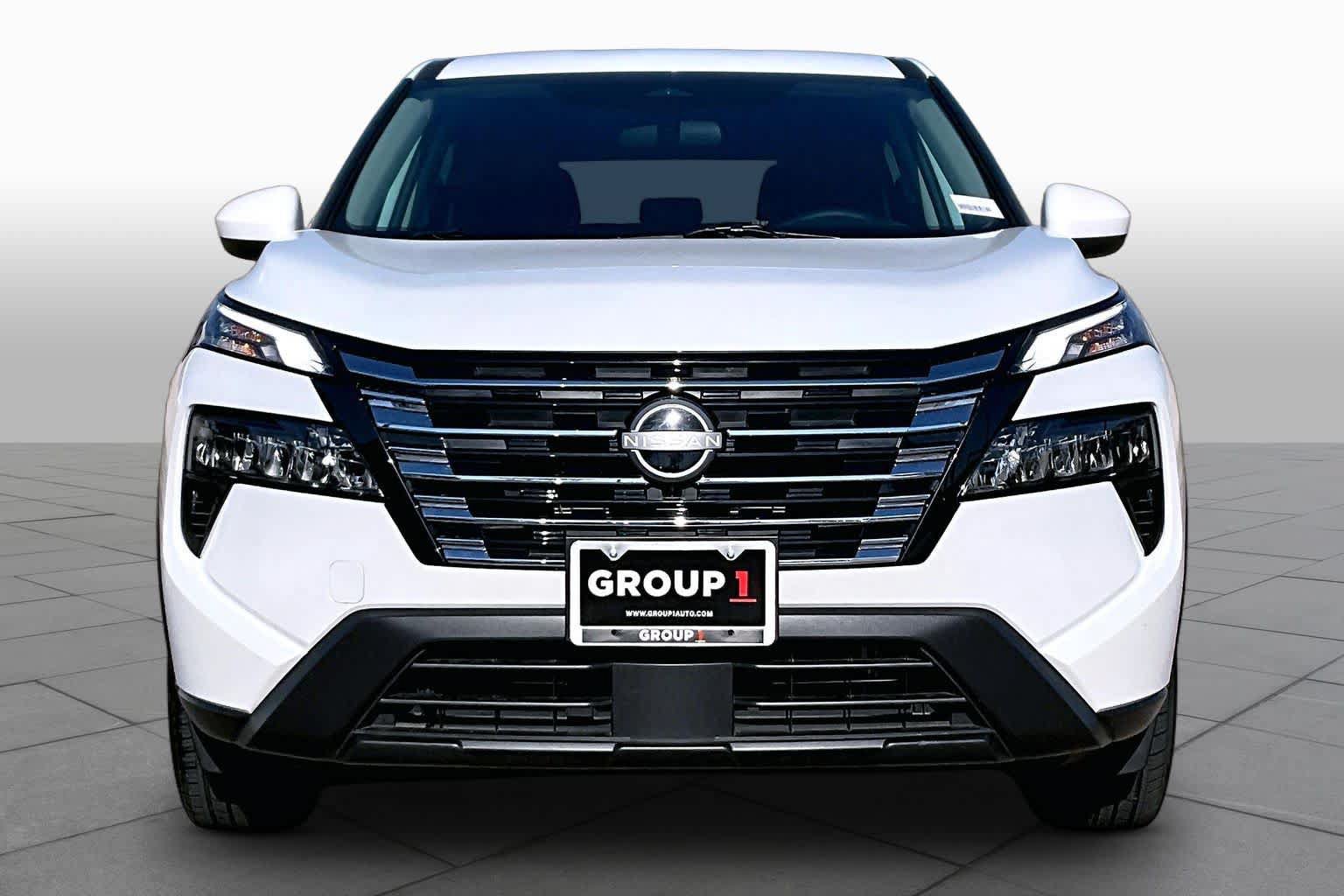 Certified 2026 Nissan Rogue SV FWD image 4