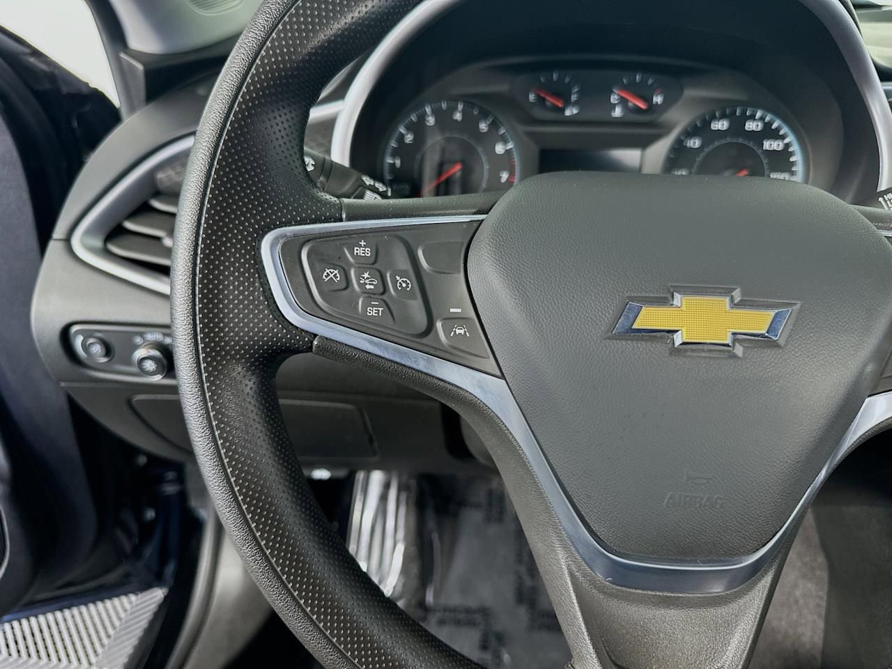 Used 2022 Chevrolet Malibu LT image 41