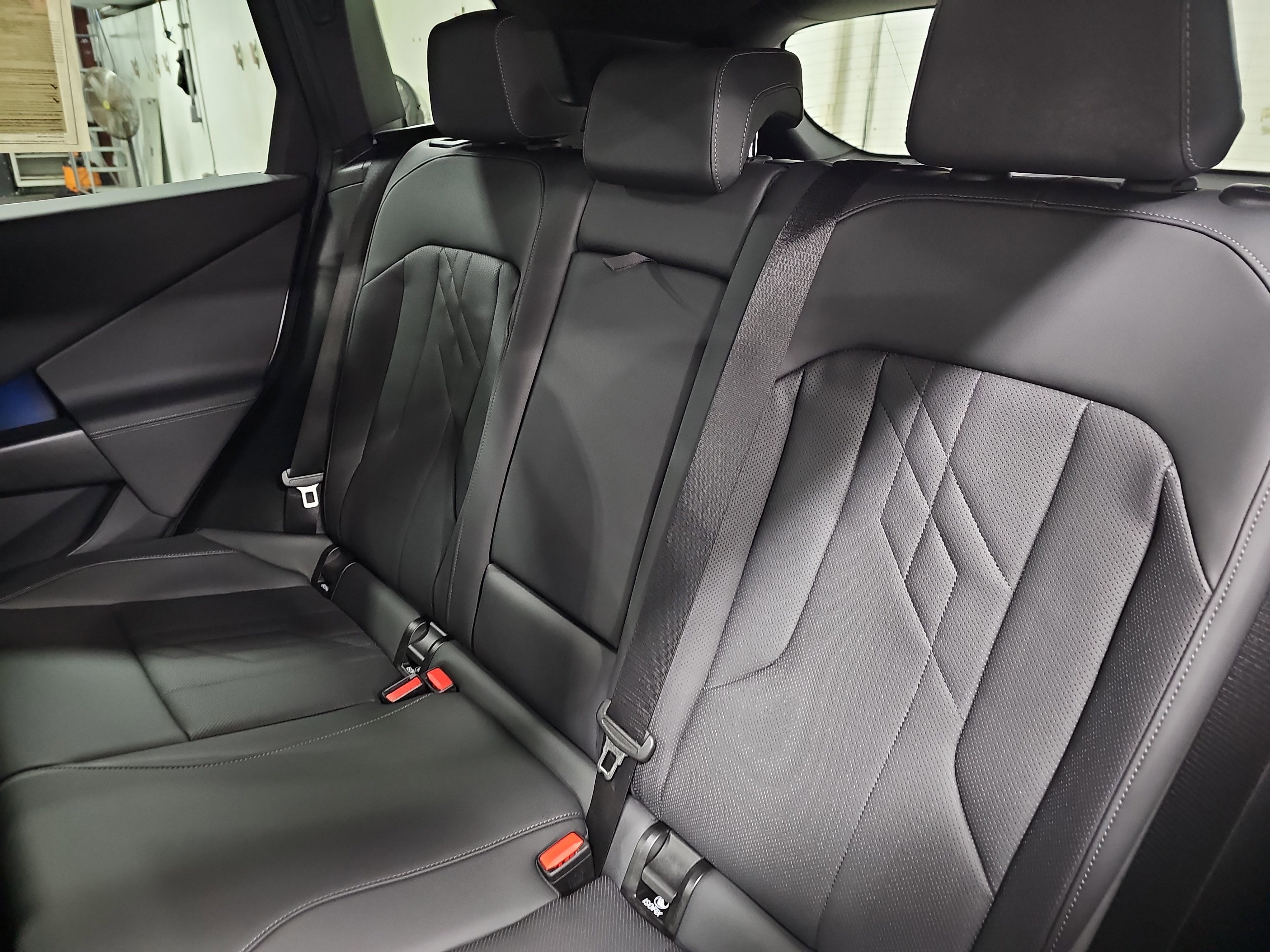 Certified 2025 BMW X3 xDrive30i w/ M Sport Package image 16