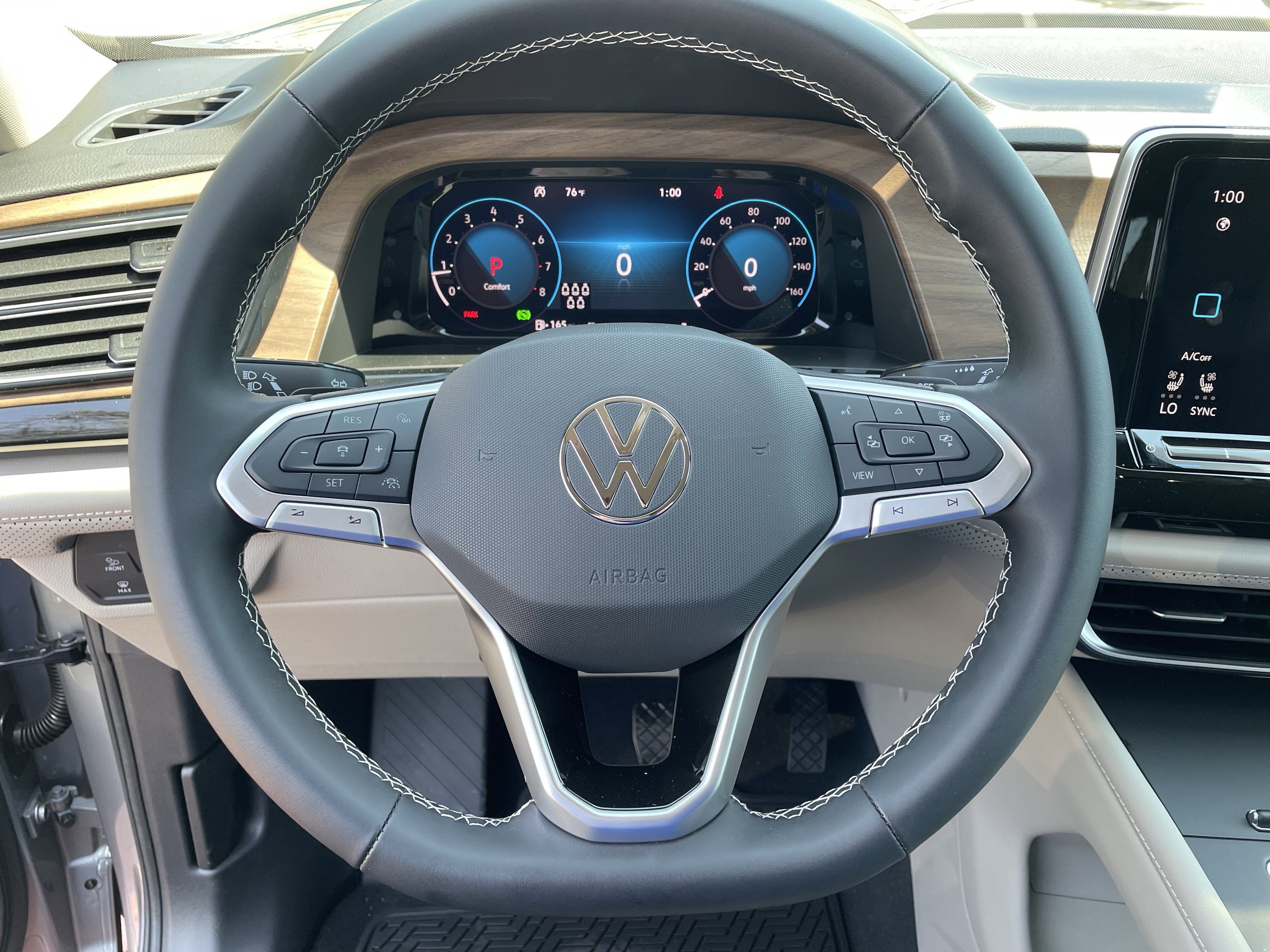 New 2026 Volkswagen Atlas SE image 16