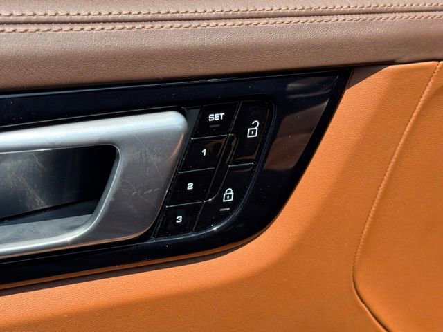 Used 2021 Porsche Cayenne GTS image 11