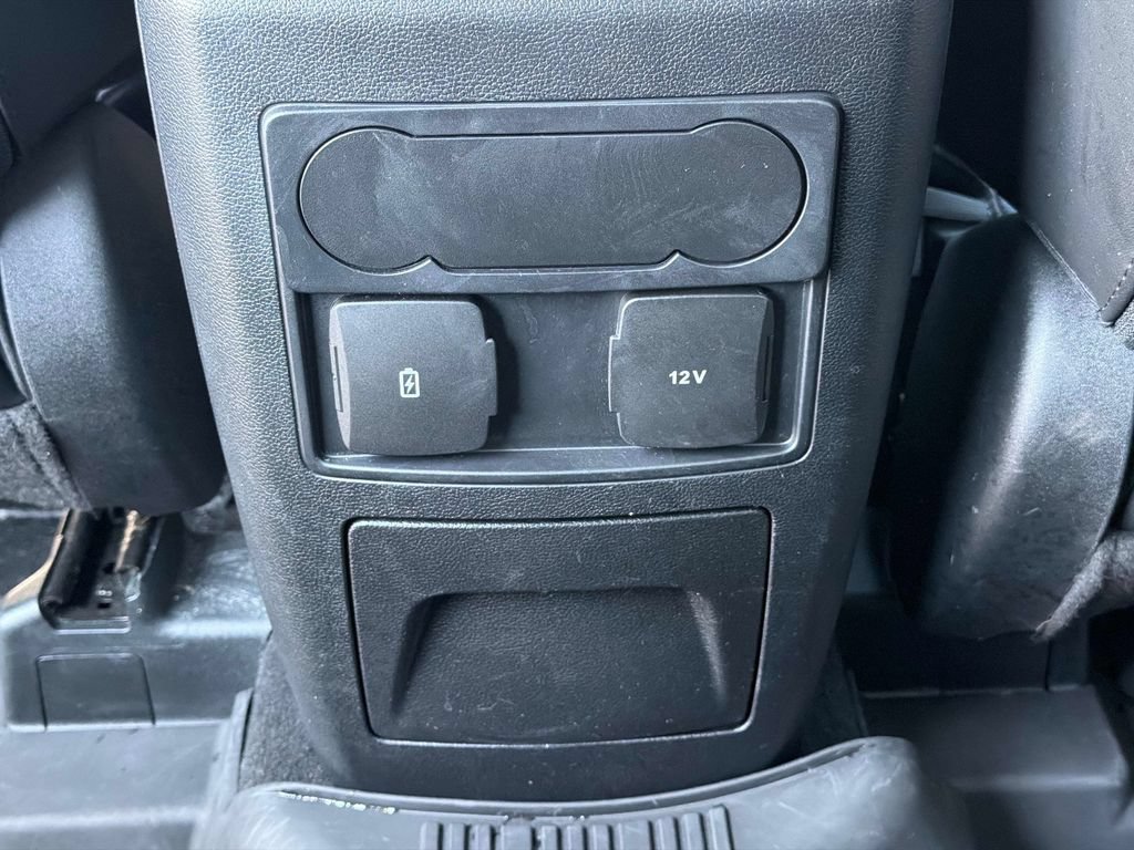 Used 2023 Ford Explorer XLT w/ Equipment Group 202A AWD/4WD image 18