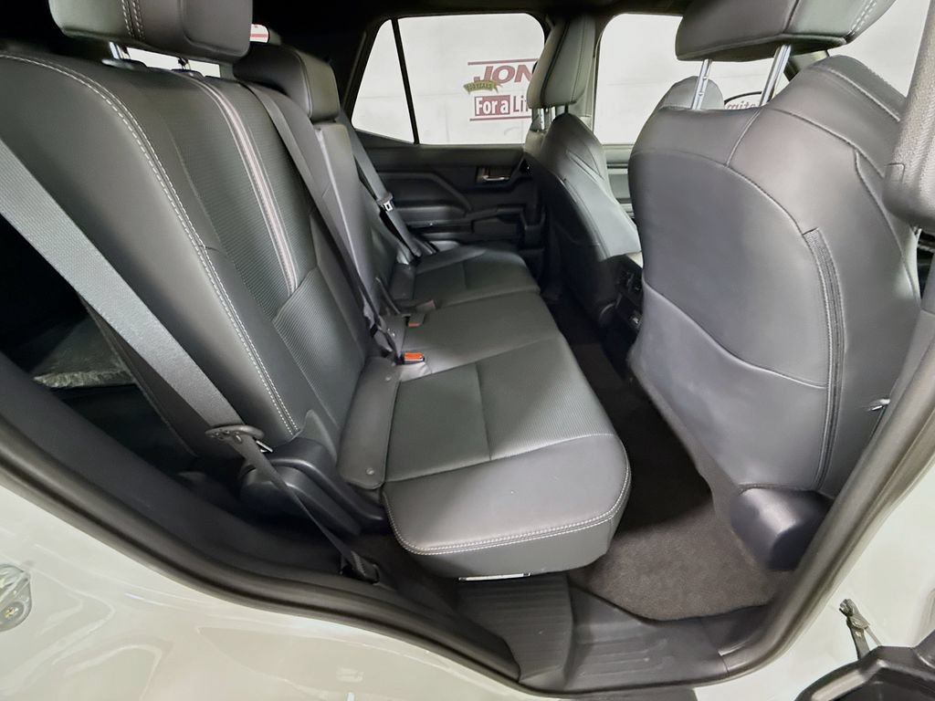 Certified 2025 Toyota 4Runner Limited AWD/4WD image 31