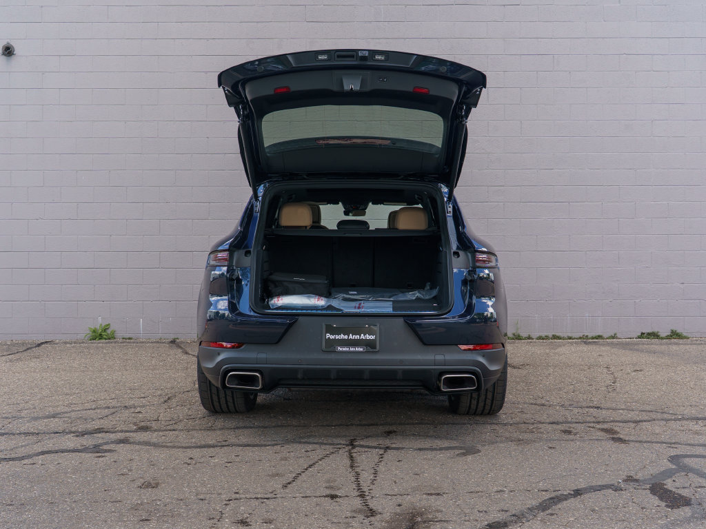 New 2026 Porsche Cayenne E-Hybrid AWD/4WD image 14