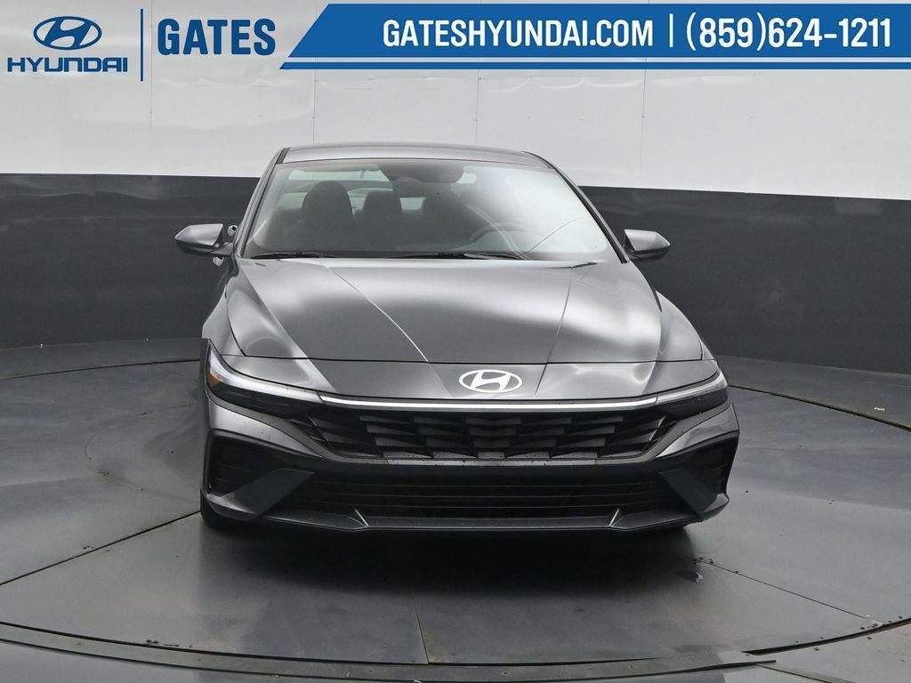 New 2026 Hyundai Elantra SE FWD image 5