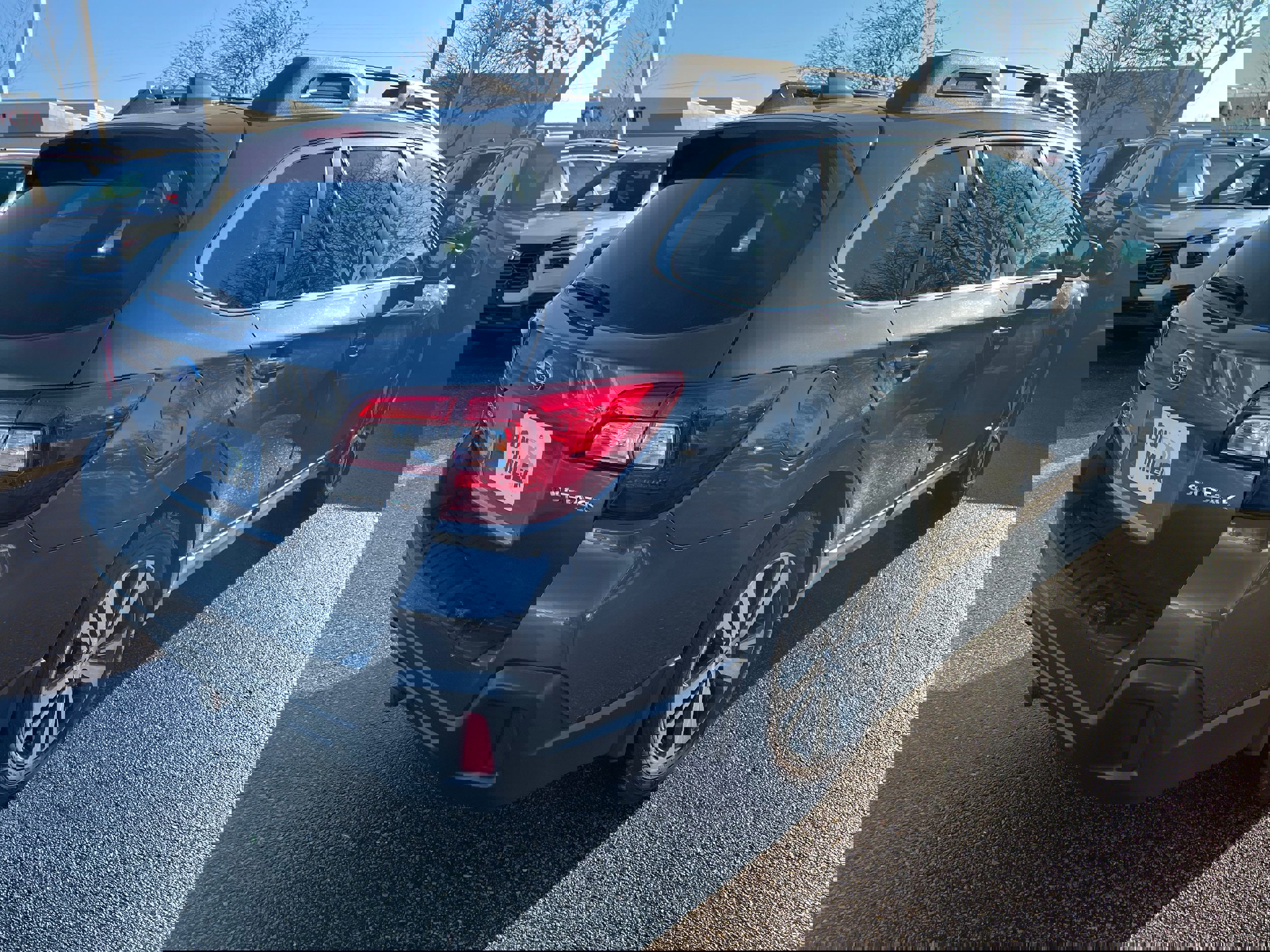 Used 2018 Subaru Outback 2.5i Limited w/ Popular Package #2 image 7