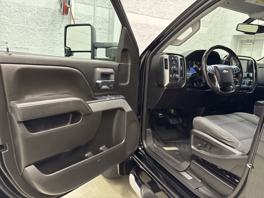 Used 2018 Chevrolet Silverado 2500 LT w/ All Star Edition AWD/4WD image 15