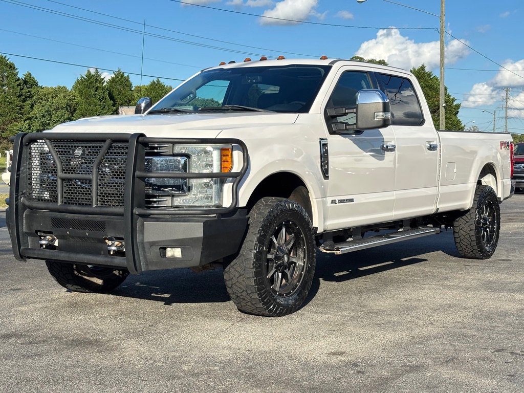 Used 2017 Ford F250 Lariat image 2
