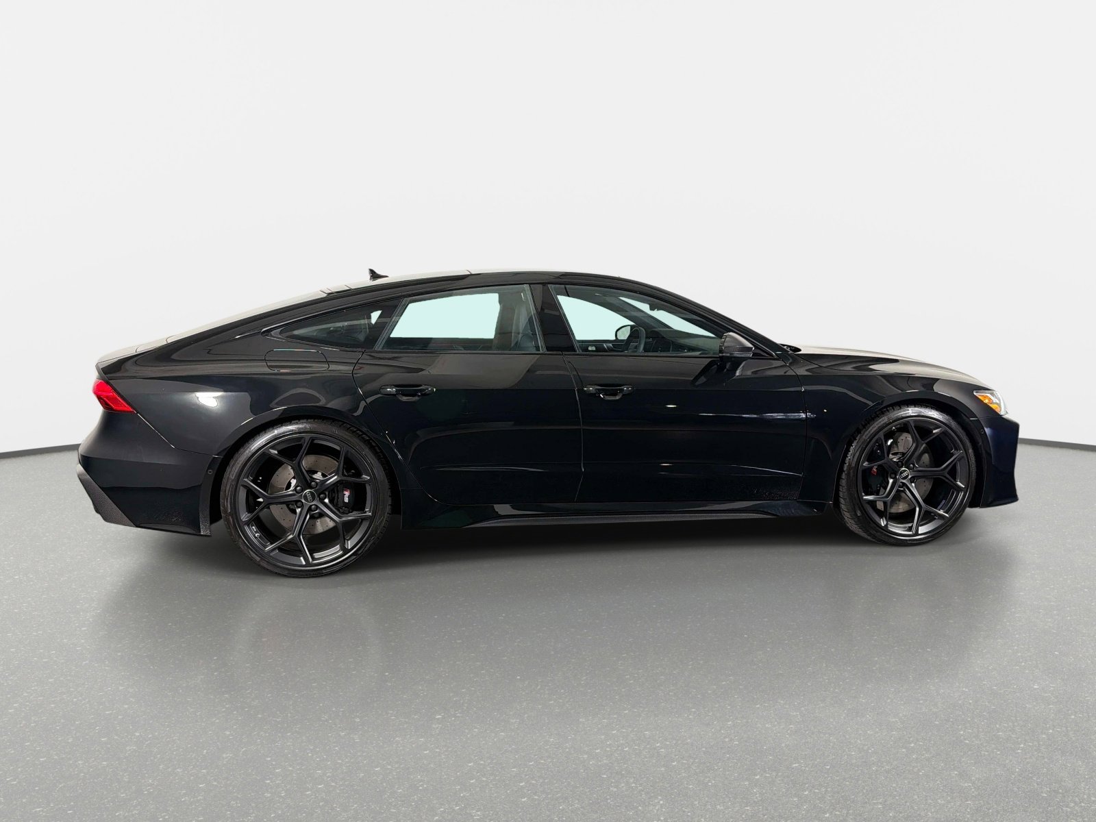 Used 2025 Audi RS 7 Performance AWD/4WD image 2