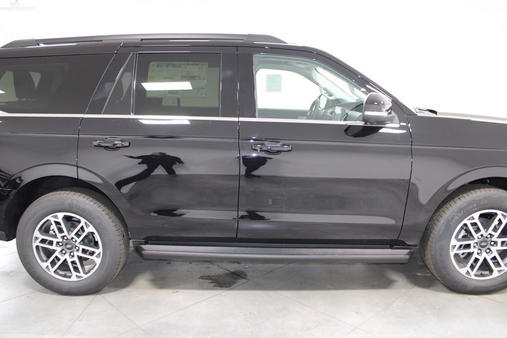 New 2026 Ford Expedition Active image 10