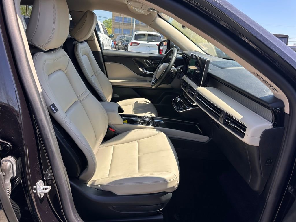 Used 2025 Lincoln Corsair FWD image 17