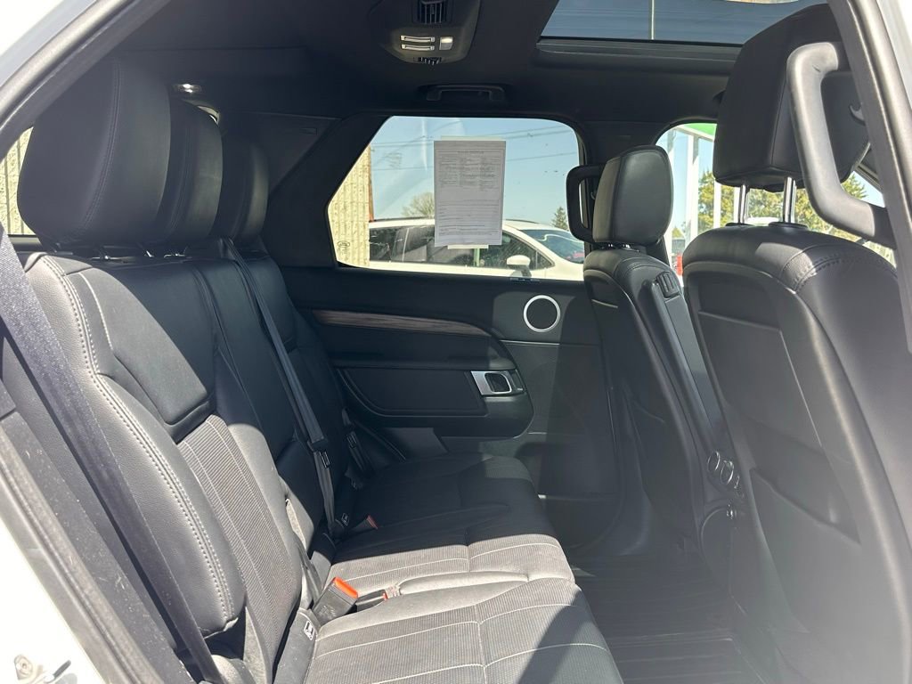 Used 2020 Land Rover Discovery HSE AWD/4WD image 19