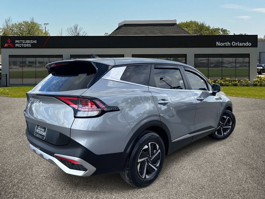 Used 2023 Kia Sportage LX FWD image 5