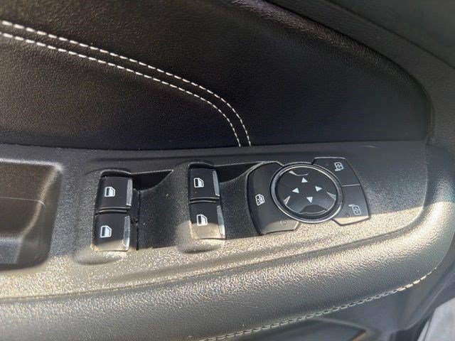 Used 2022 Ford Edge Titanium AWD/4WD image 12