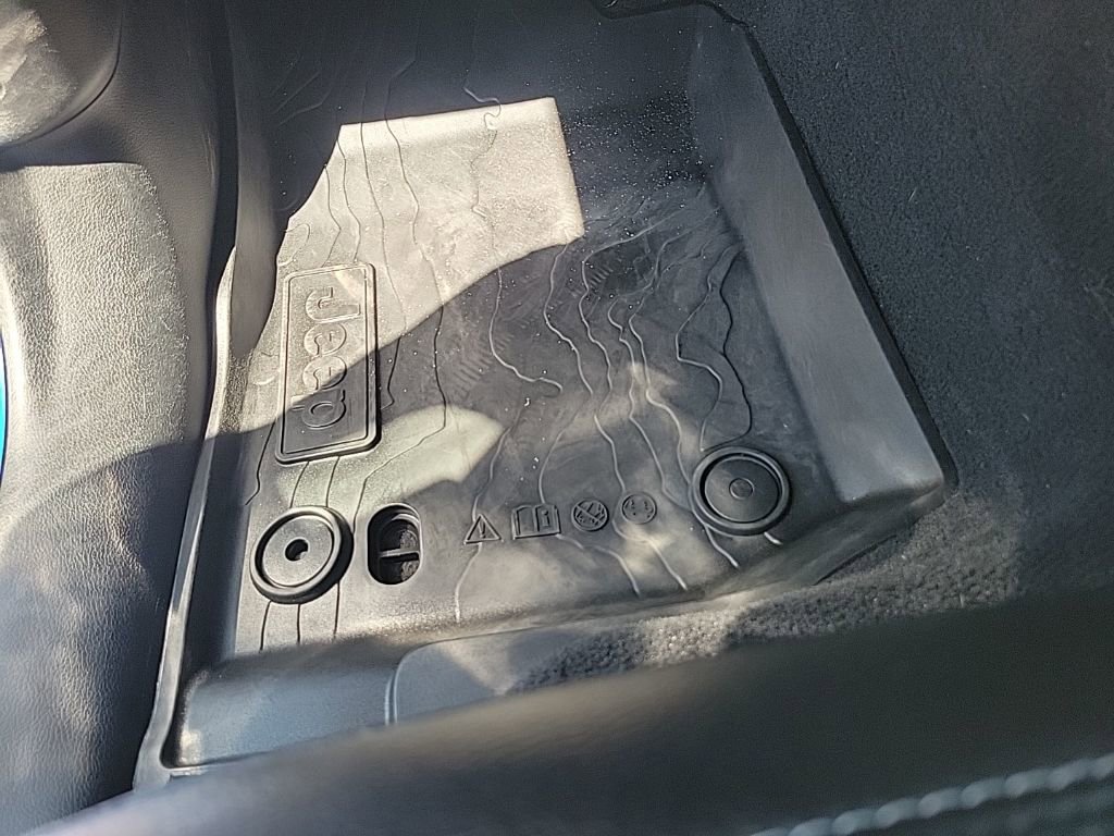 Used 2020 Jeep Gladiator Overland image 22