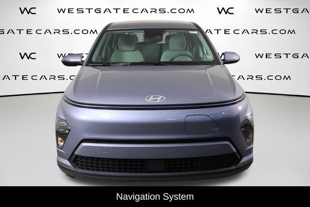 Used 2024 Hyundai Kona SE FWD image 2
