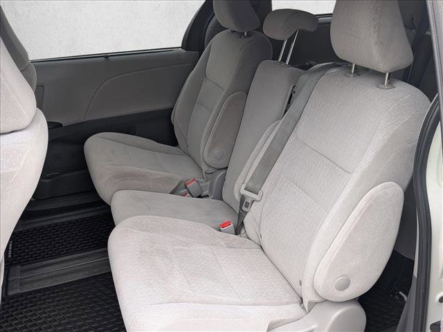 Used 2020 Toyota Sienna LE image 18