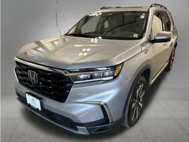 Certified 2023 Honda Pilot Touring image 1
