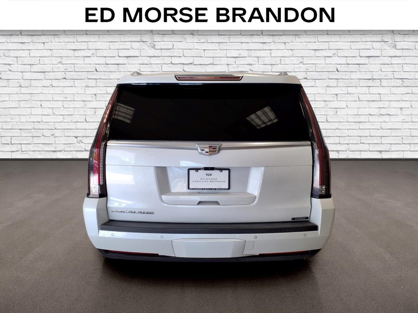 Used 2019 Cadillac Escalade ESV Platinum AWD/4WD image 4