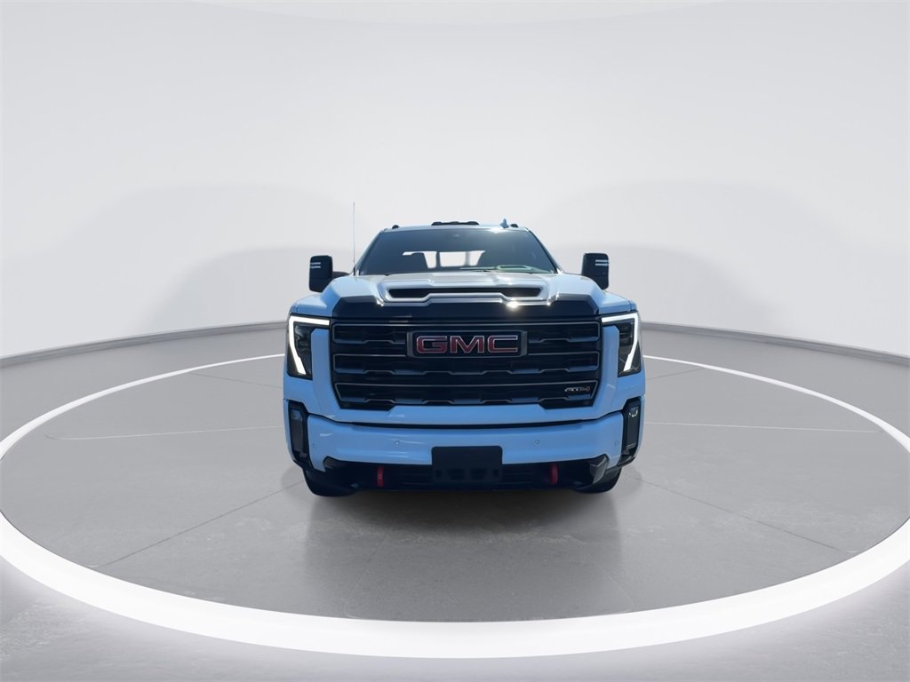 Used 2024 GMC Sierra 2500 AT4 w/ AT4 Premium Plus Package image 3
