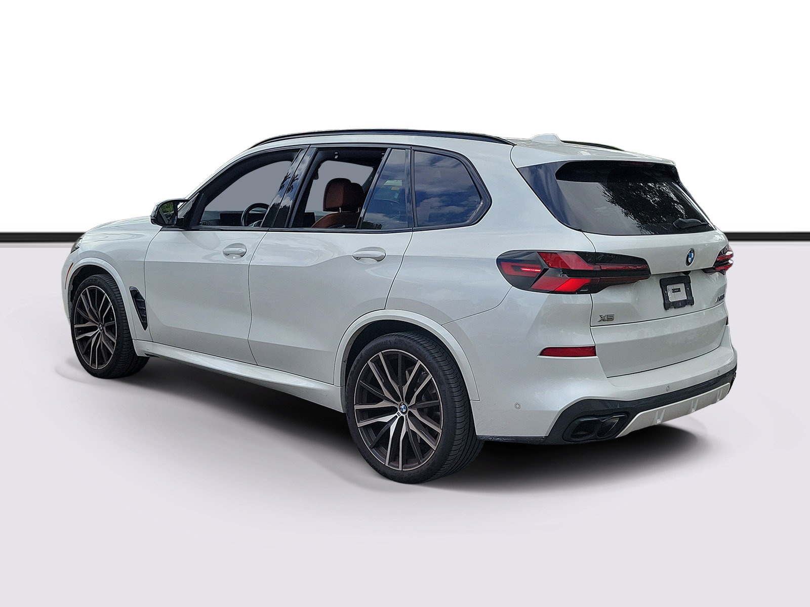 Certified 2024 BMW X5 M60i AWD/4WD image 3