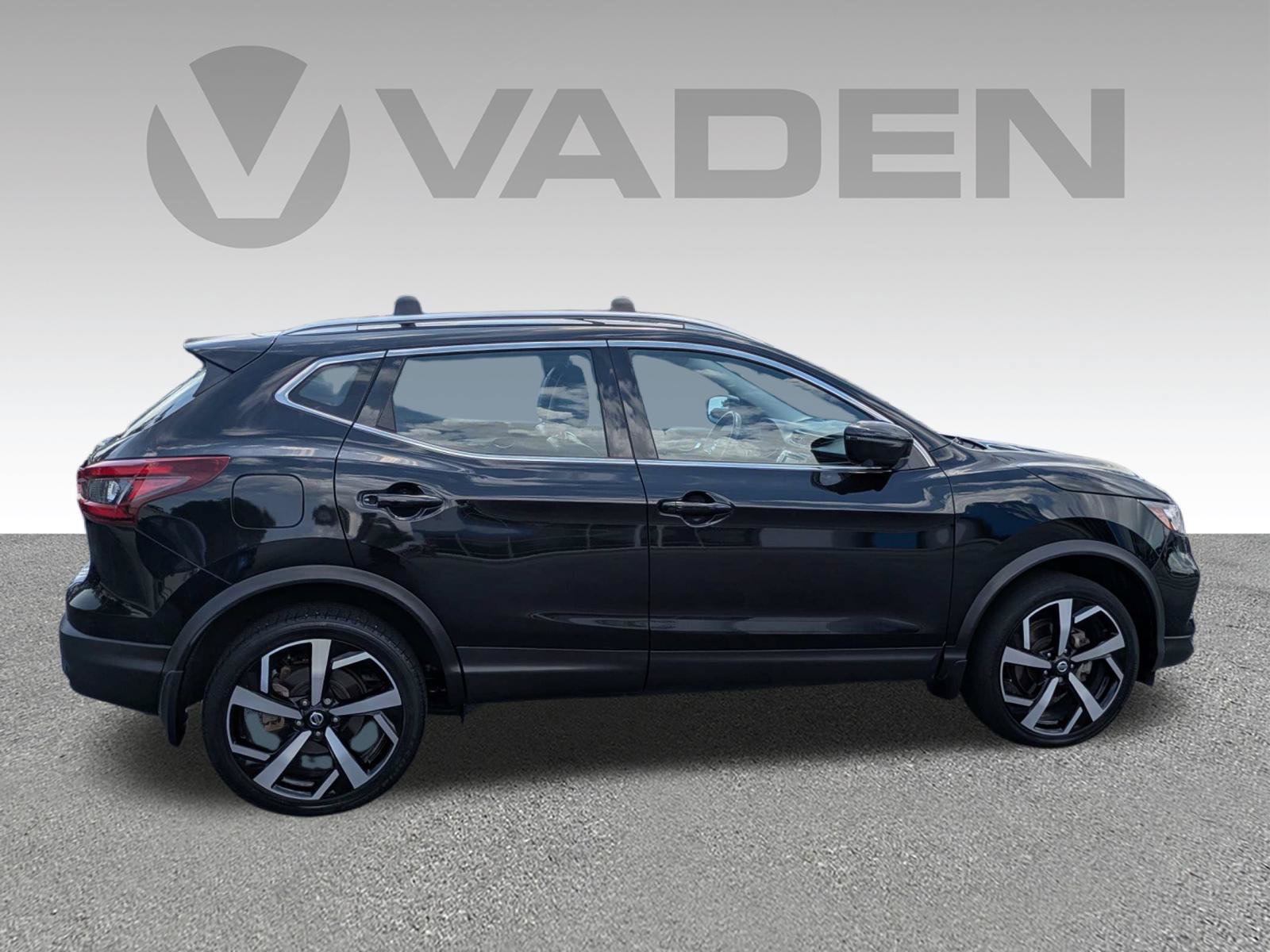 Used 2022 Nissan Rogue Sport SL FWD image 23
